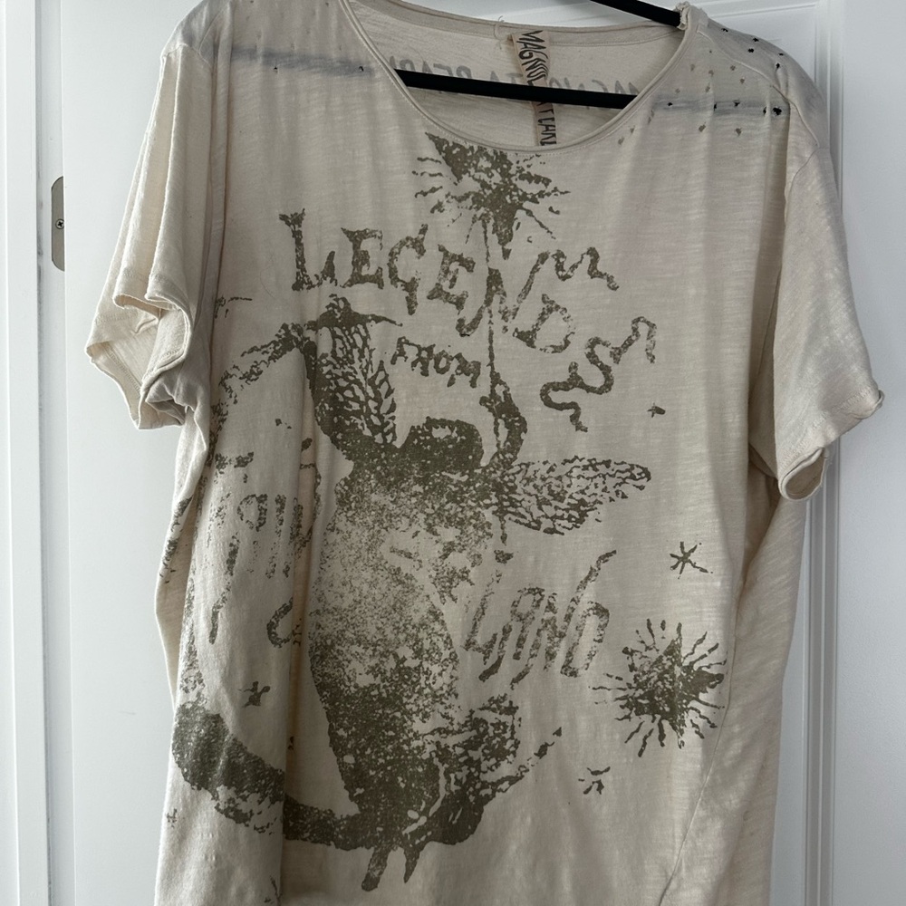 Magnolia Pearl Cream Graphic Tee